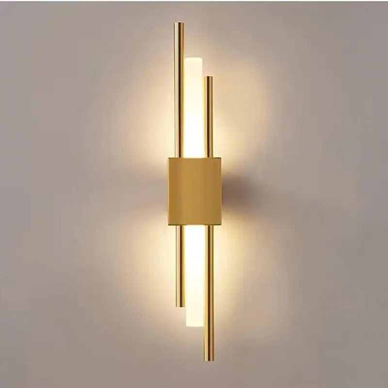 Arisha Minimalita Lineal Metal LED Aplique de Pared Negro/Dorado