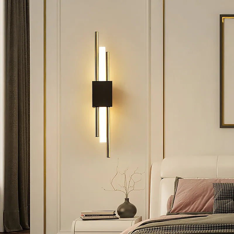 Arisha Minimalita Lineal Metal LED Aplique de Pared Negro/Dorado