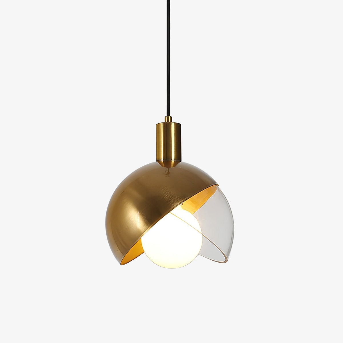 Noveny lámpara colgante de latón con vidrio en forma de media esfera, estilo mid-century