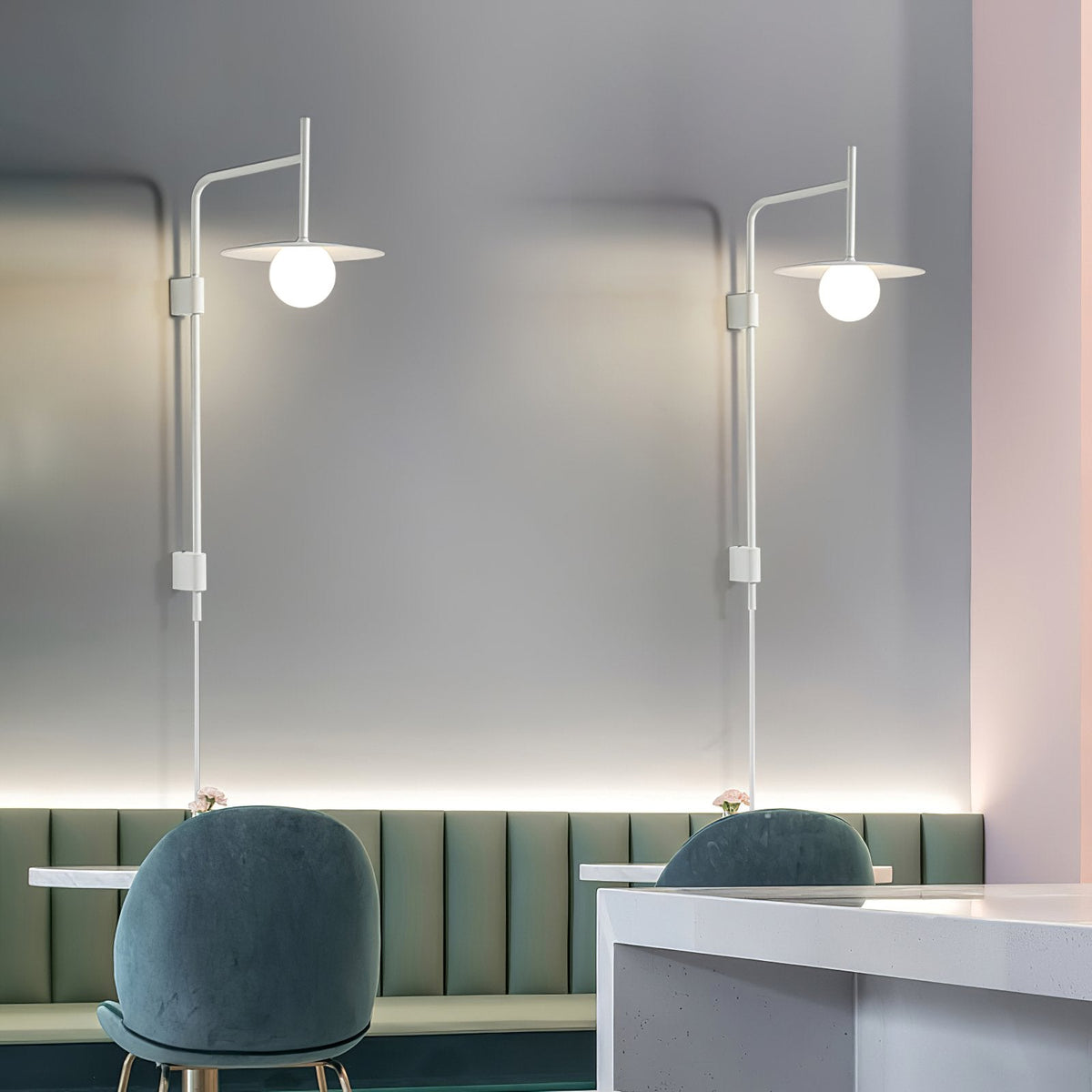 Paxon aplique de pared Swing Arm con vidrio enchufable