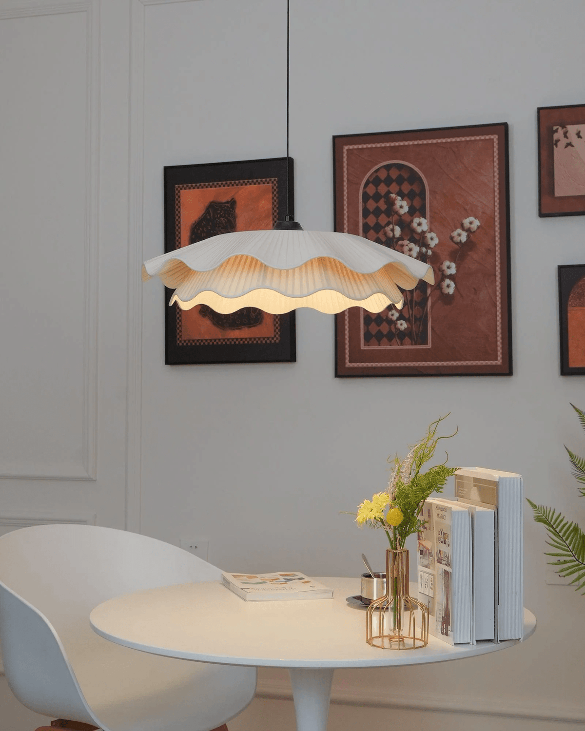 Ellorel lámpara colgante elegancia onda de latón con pantalla de tejido