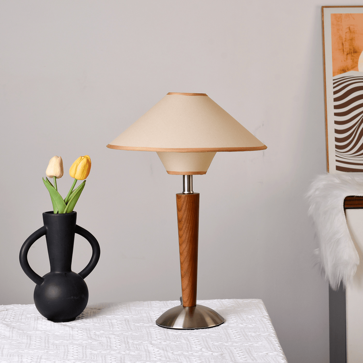 Roka lámpara de mesa Talonwood
