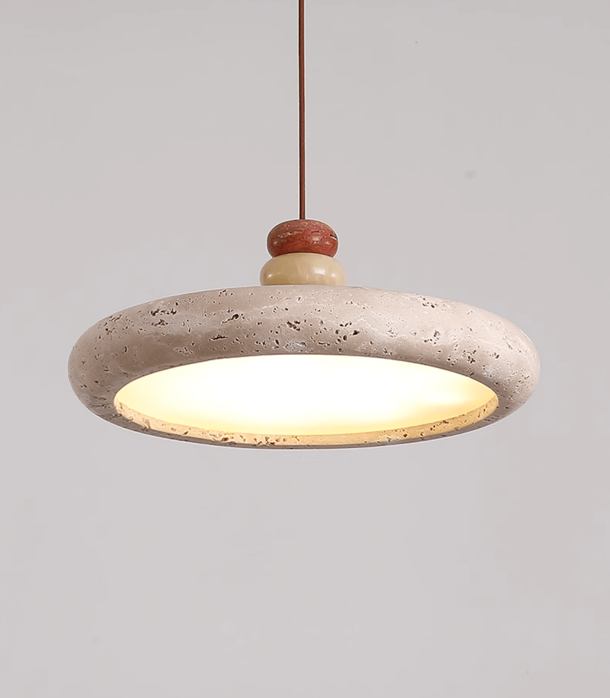 Cuvarora lámpara colgante de disco en travertino