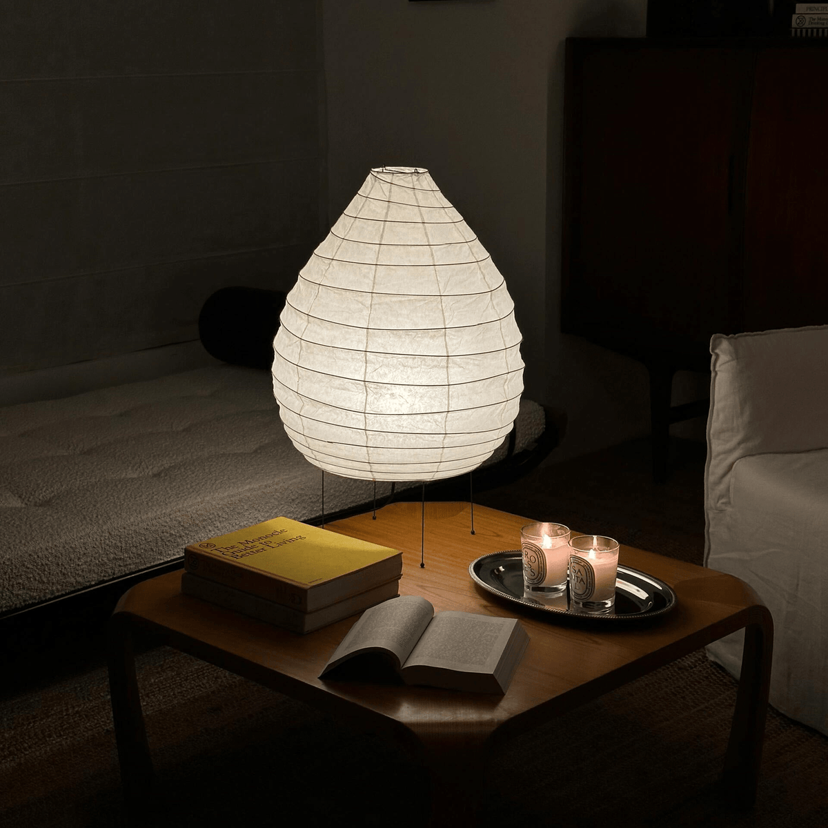 Marien lámpara de mesa de papel
