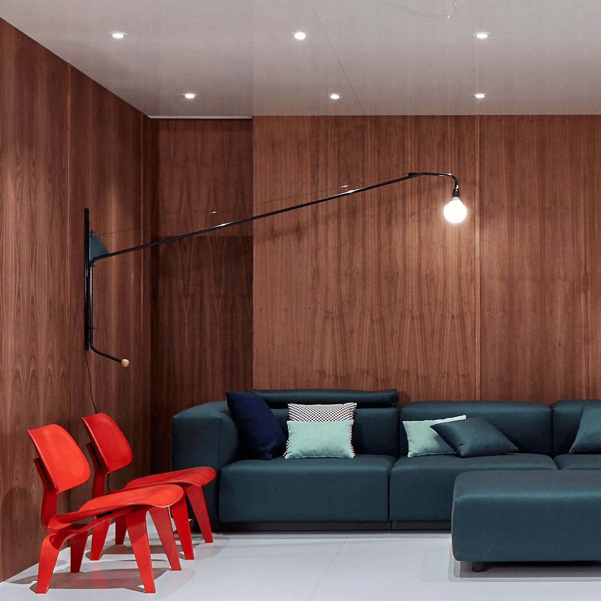 Aplique de pared negro con brazo extensible