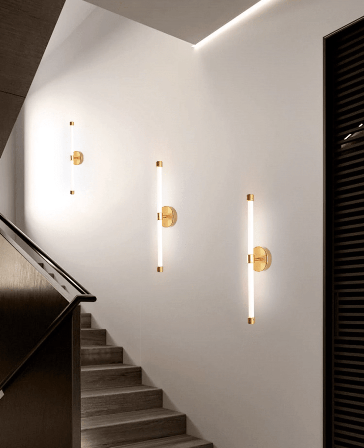Voske aplique de pared vertical tubular minimalista en latón