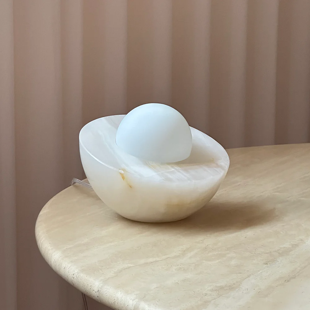 Fryle lámpara de mesa Jade Halo minimalista