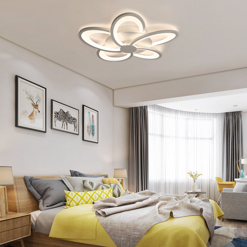 Arisha Decorativa Flor Metal Lámpara de Techo Blanca