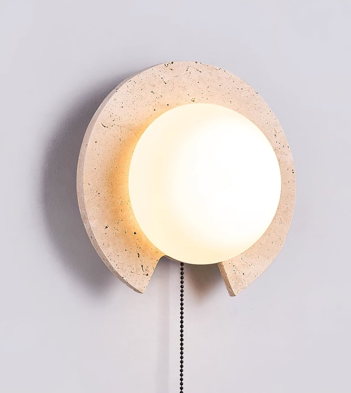 Zamaryra aplique de pared con pantalla semicircular de travertino