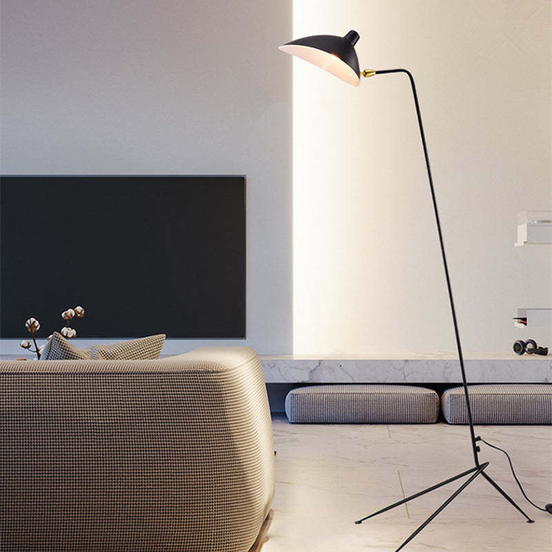 Mira Diseña Irregular Metal LED Lámpara de Pie Negra