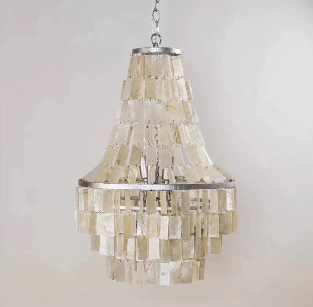 Naciira lámpara de araña Boho Shell Tiered