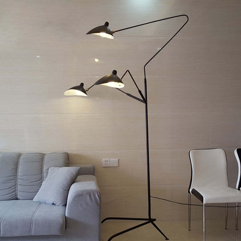 Mira Diseña Irregular Metal LED Lámpara de Pie Negra