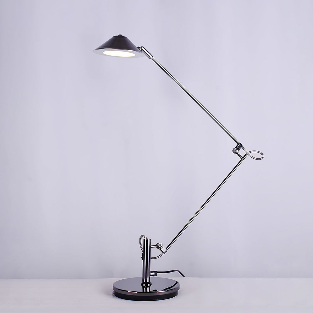 Queden lámpara de mesa minimalista para oficina