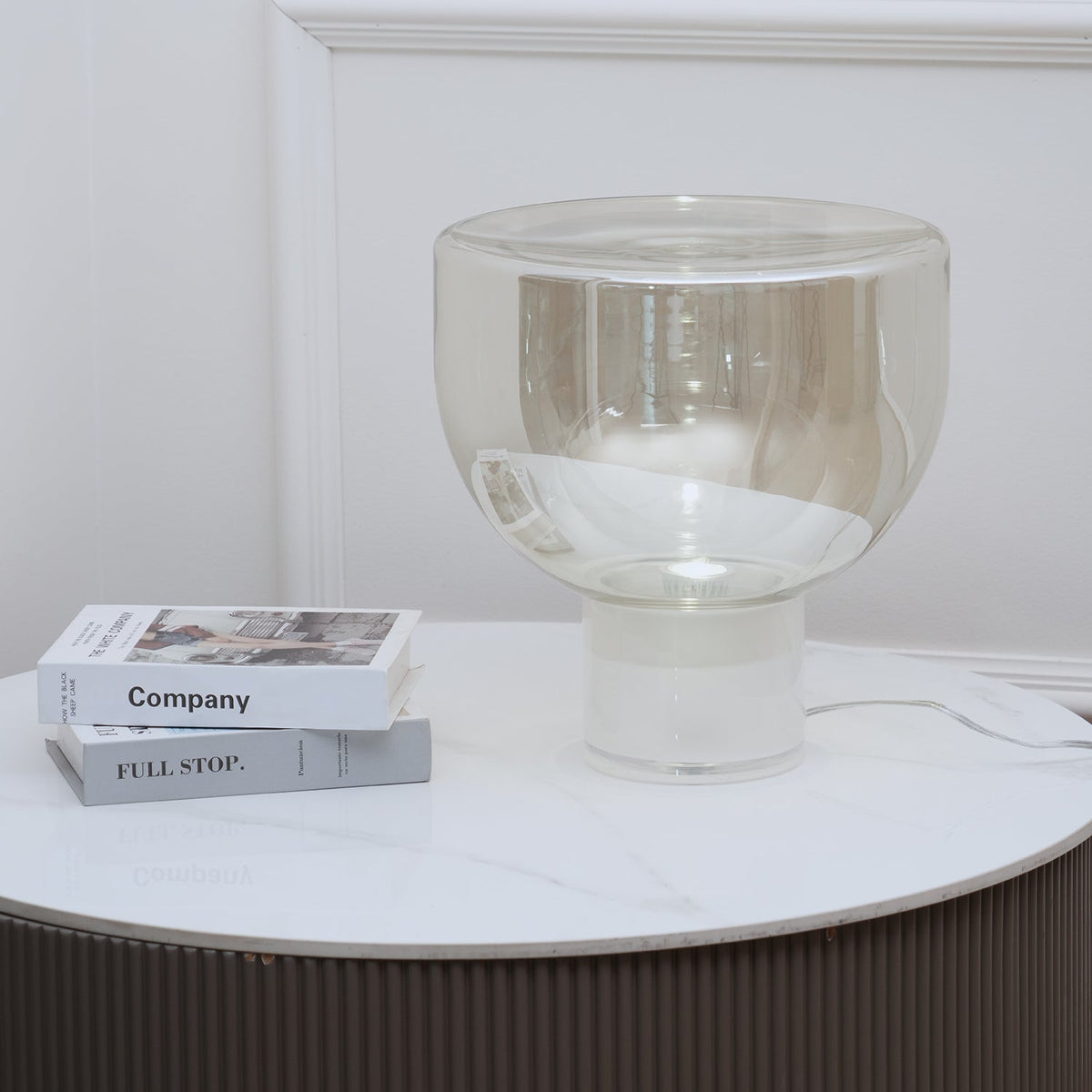 Cavm lámpara de mesa elegante de vidrio