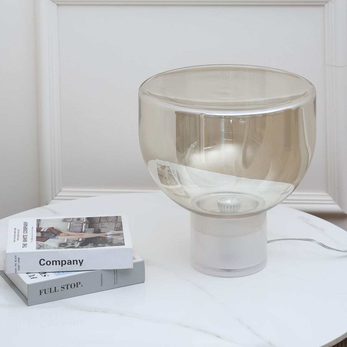 Cavm lámpara de mesa elegante de vidrio