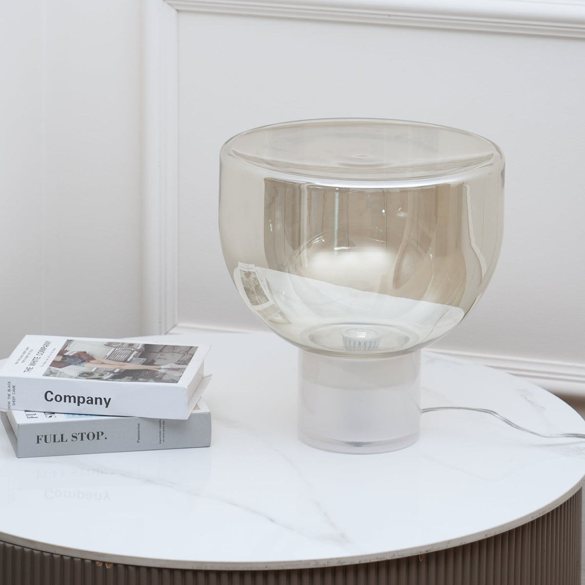 Cavm lámpara de mesa elegante de vidrio