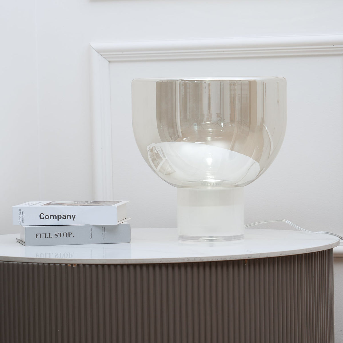 Cavm lámpara de mesa elegante de vidrio