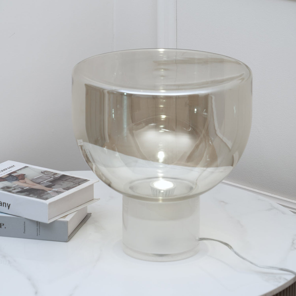 Cavm lámpara de mesa elegante de vidrio