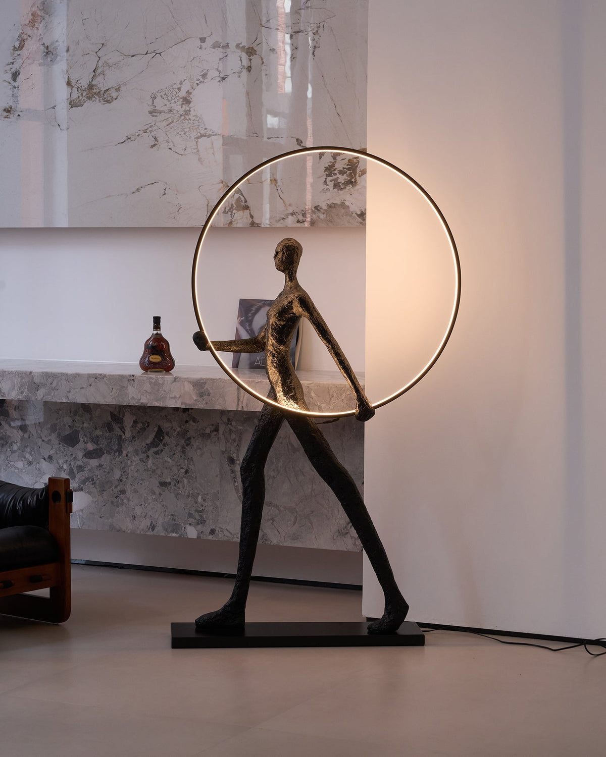 Cirarelia lámpara de pie Escultura Figura LED