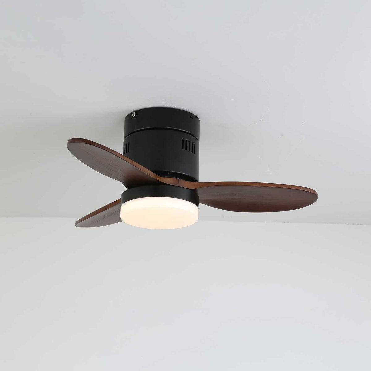 Eris ventilador de techo con luz minimalista de madera