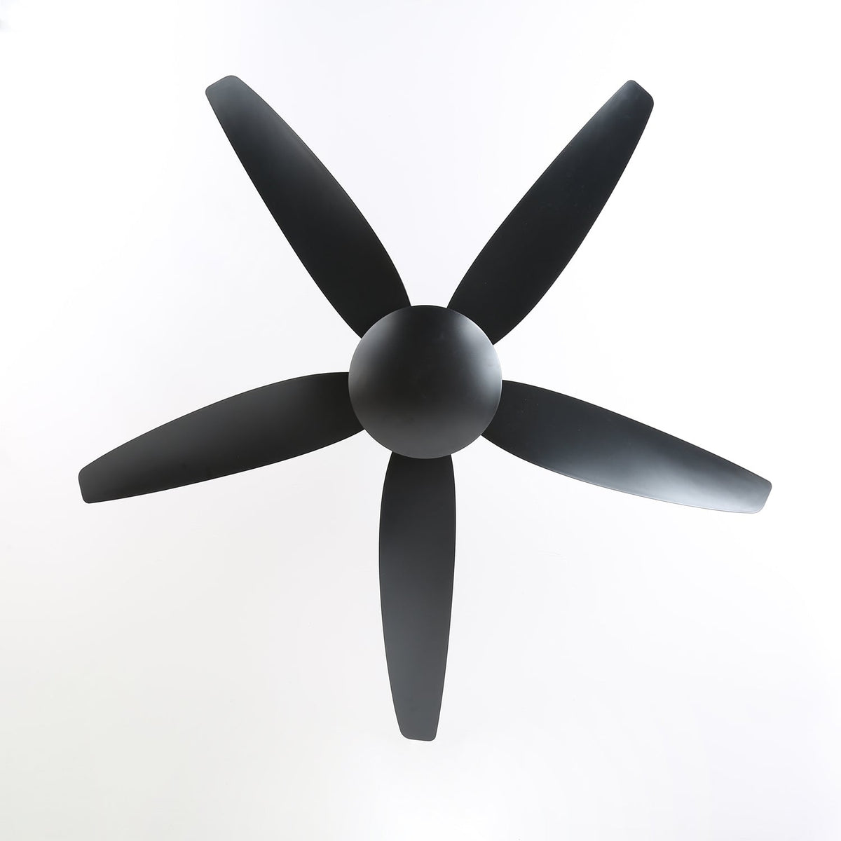 Onyxa ventilador de techo con luz minimalista