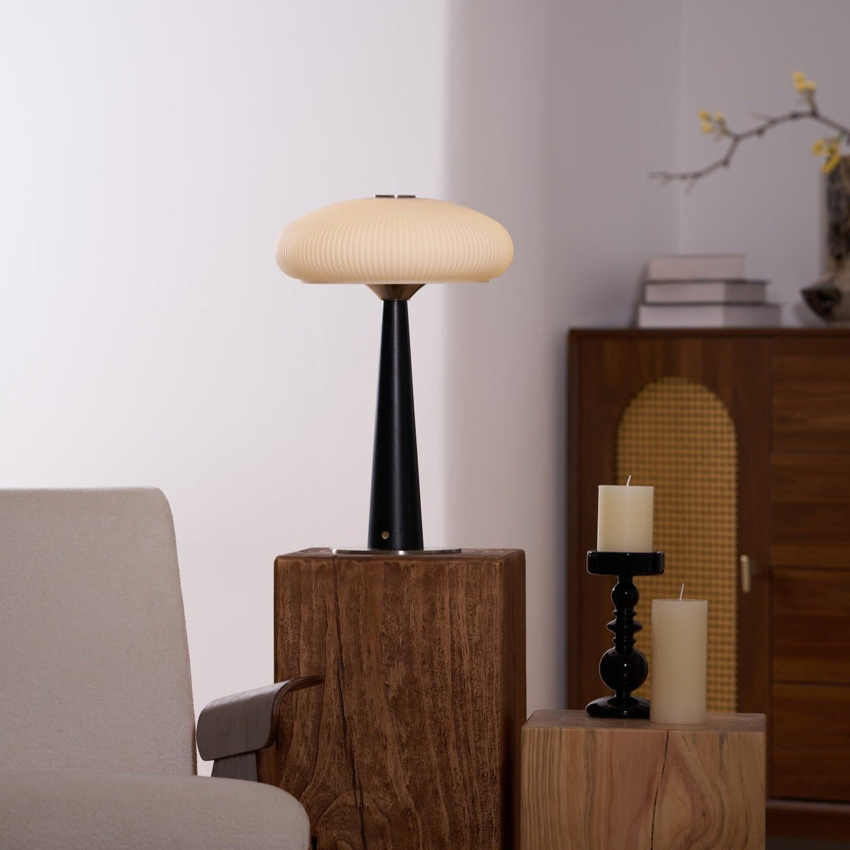 Lámpara de mesa minimalista de madera resplandor