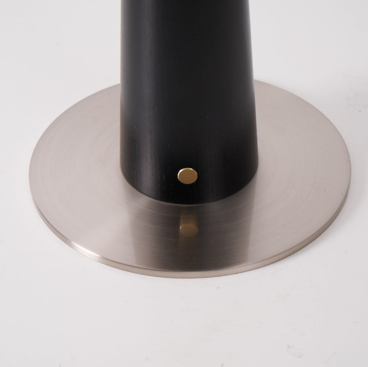 Lámpara de mesa minimalista de madera resplandor