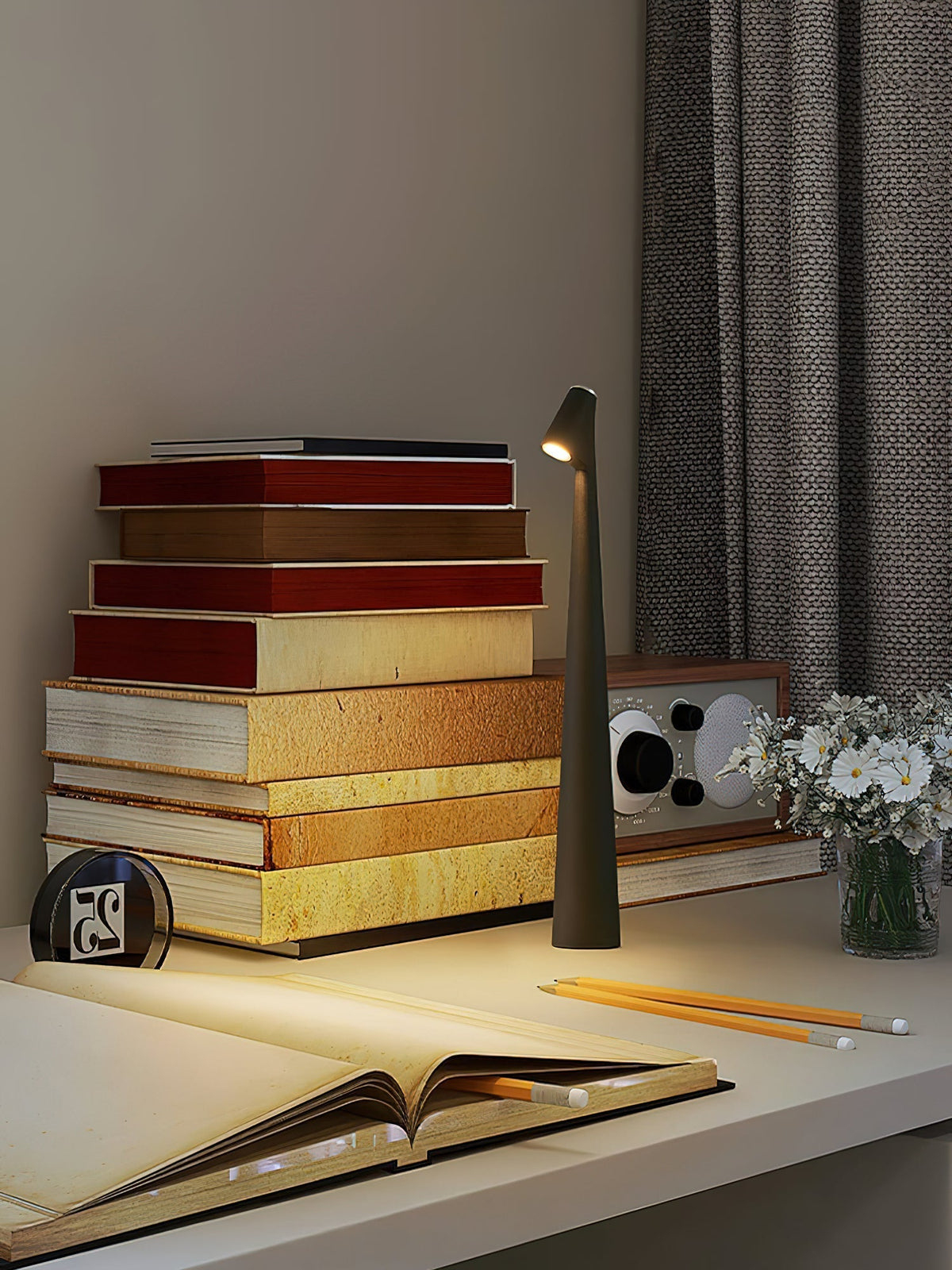 Nirerora lámpara de mesa de acrílico minimalista