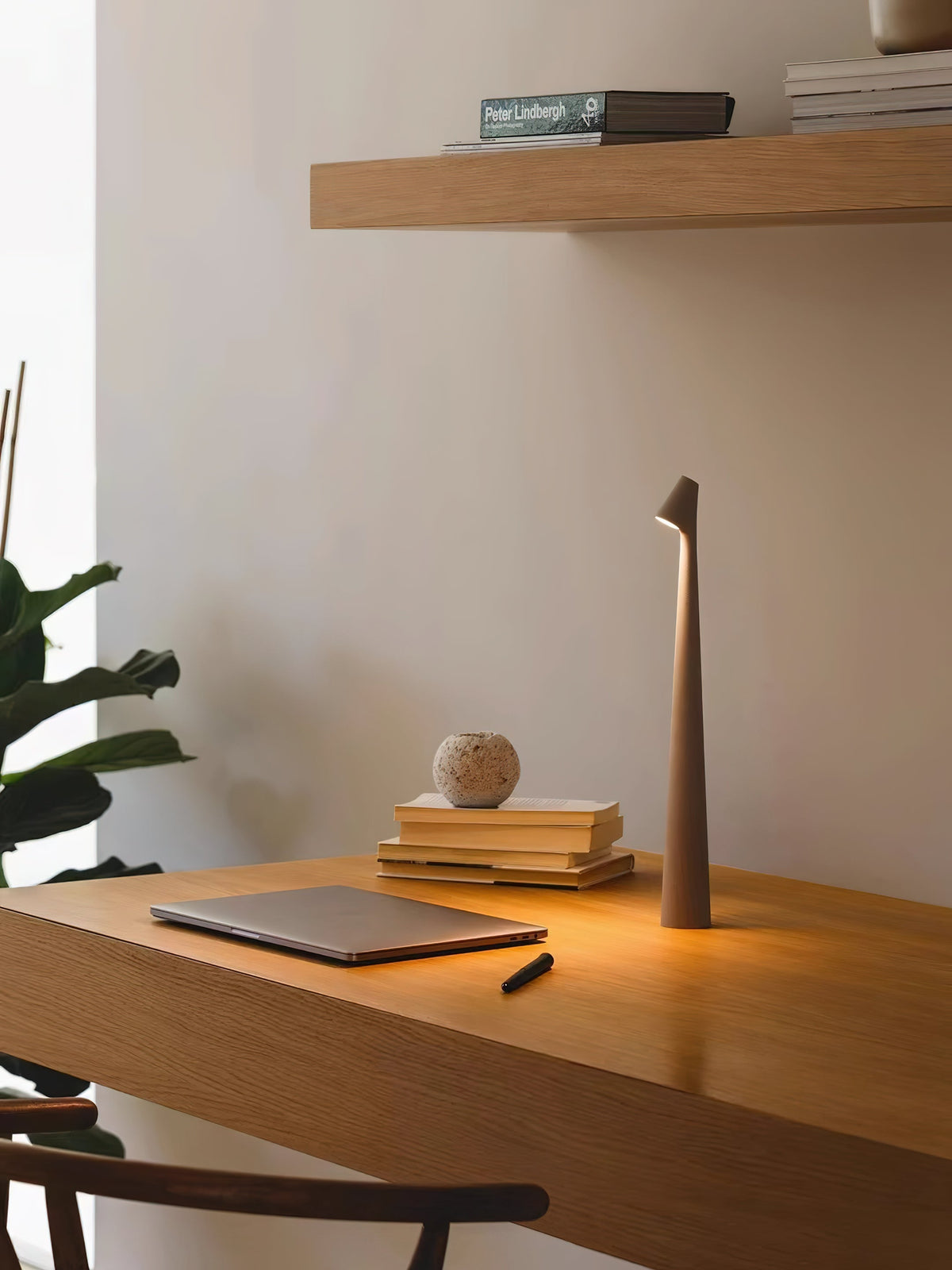 Nirerora lámpara de mesa de acrílico minimalista