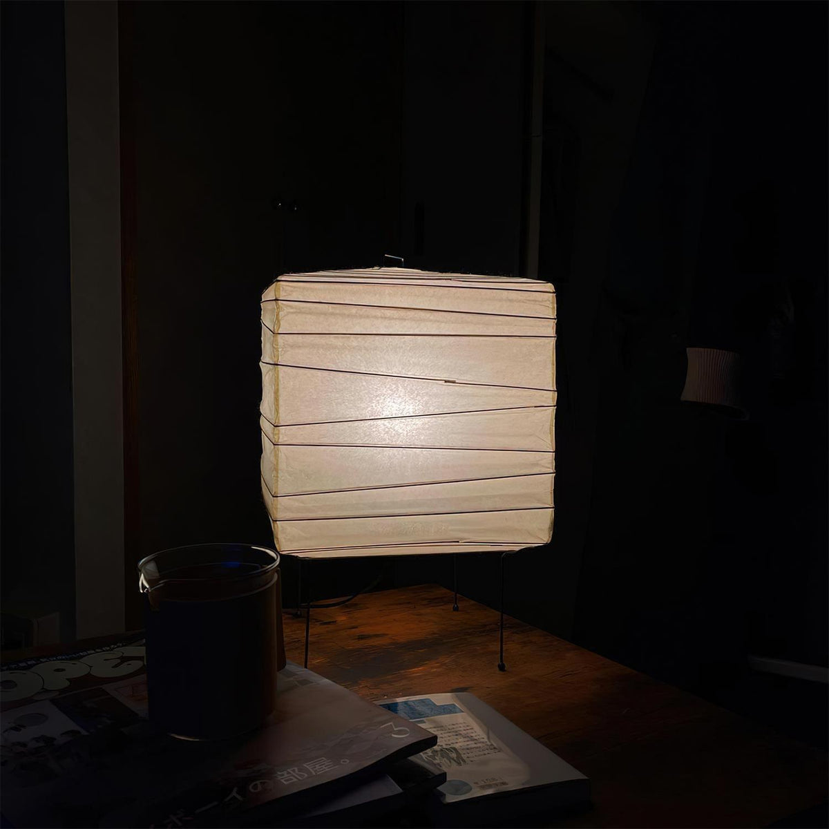Tavina lámpara de mesa