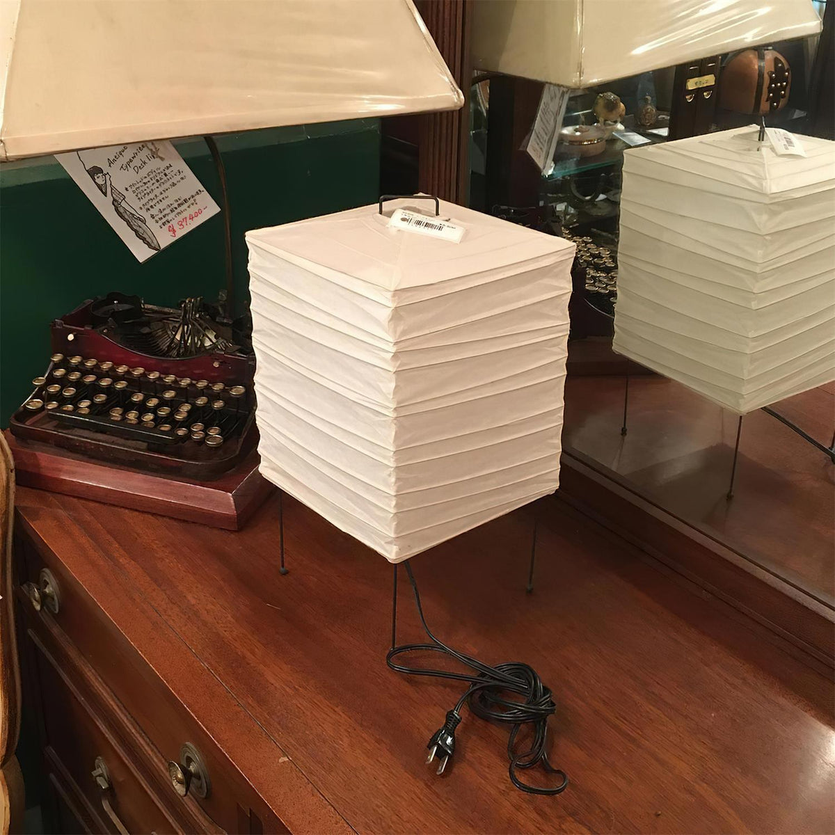 Tavina lámpara de mesa