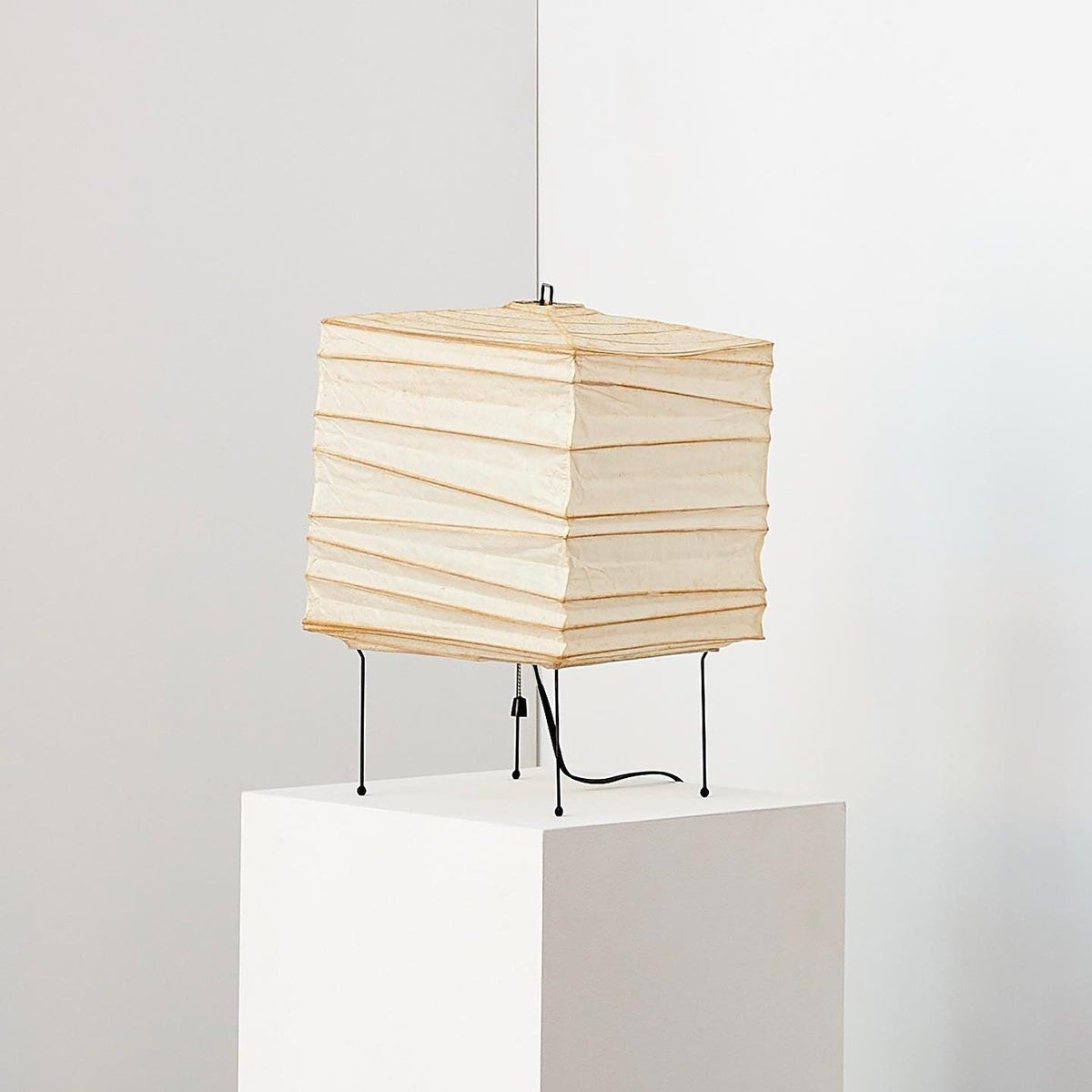 Tavina lámpara de mesa