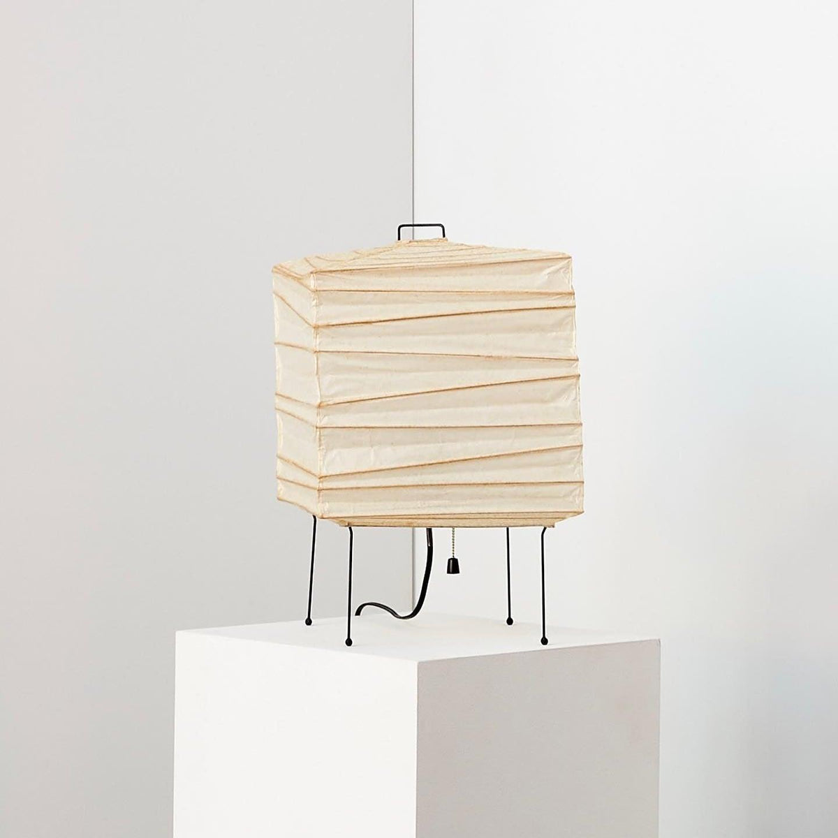 Tavina lámpara de mesa