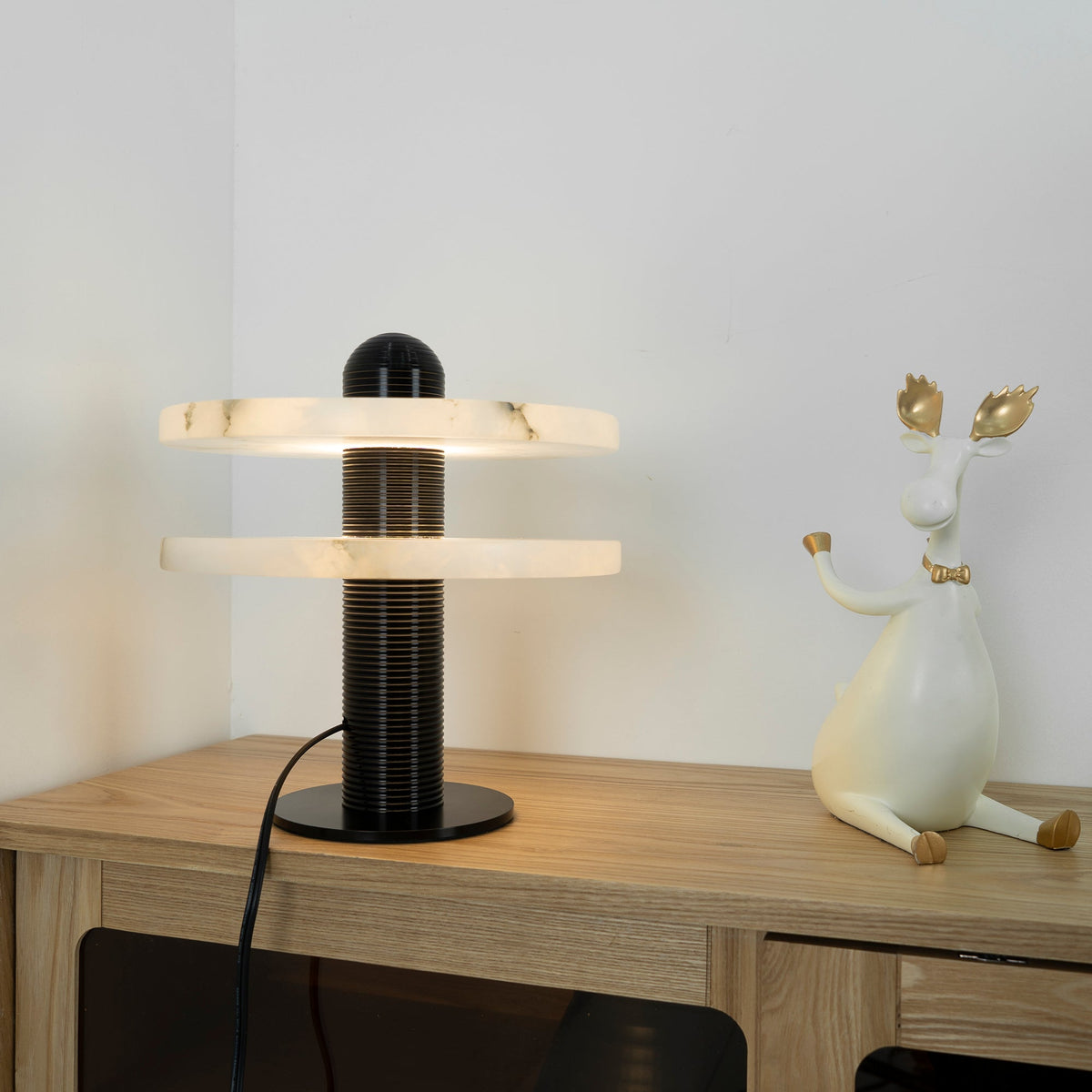 Nerio lámpara de mesa moderna de alabastro