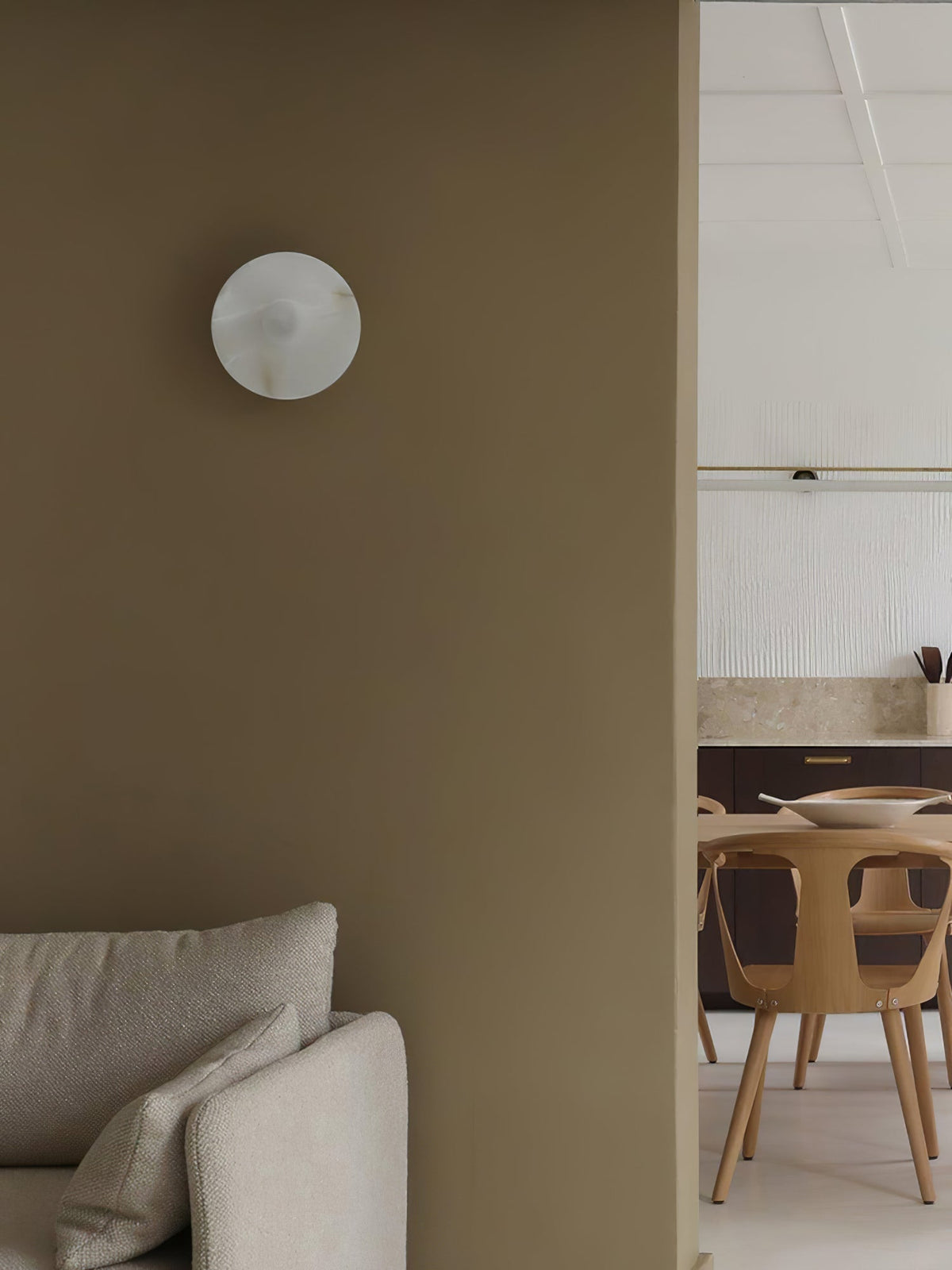Nivaenne aplique de pared con placa trasera de alabastro