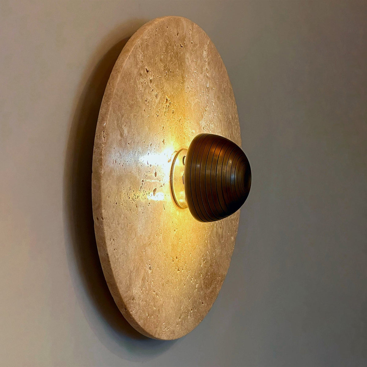 Orinthia aplique de pared