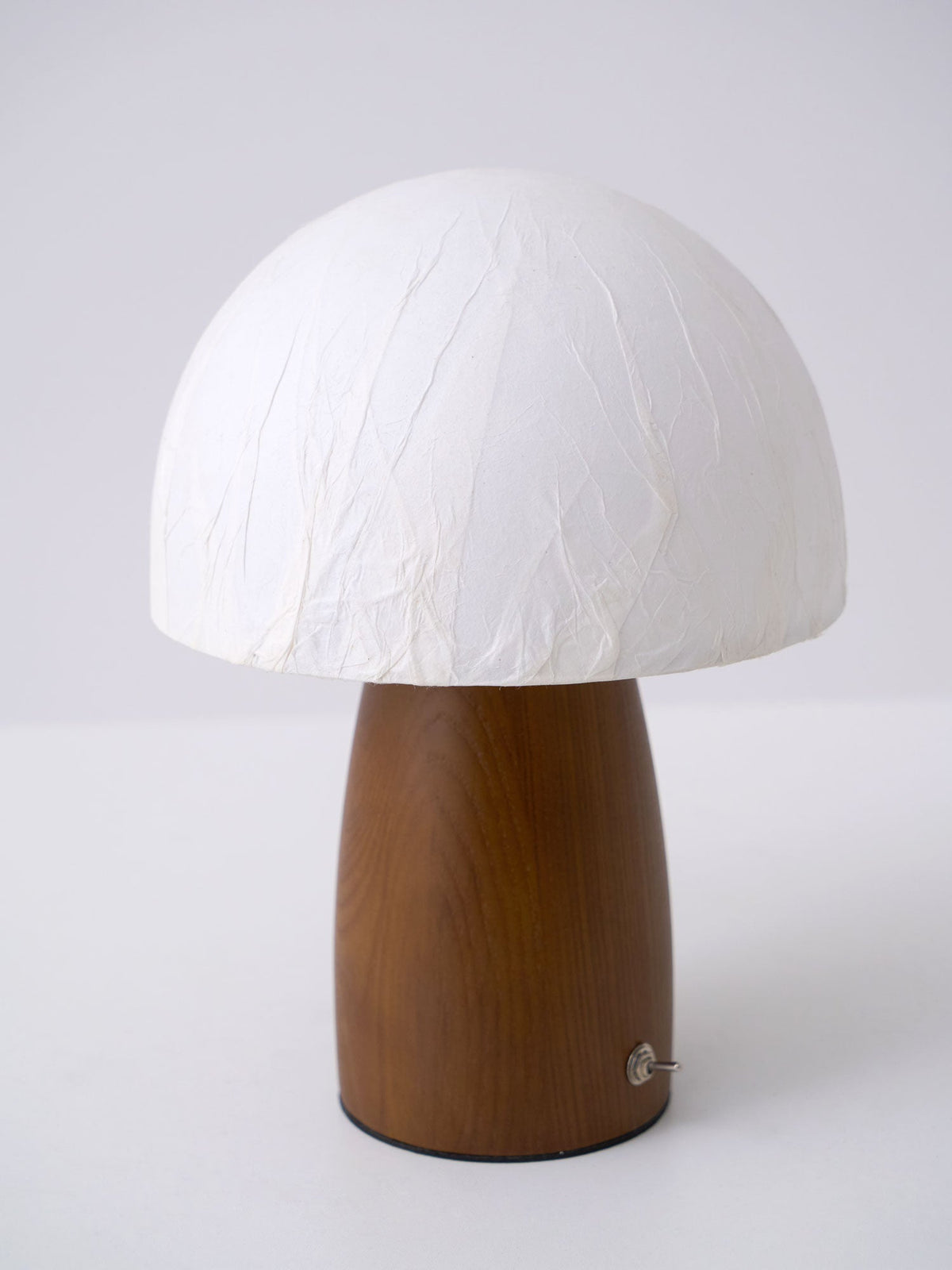 Nimbus lámpara de mesa de madera y tela