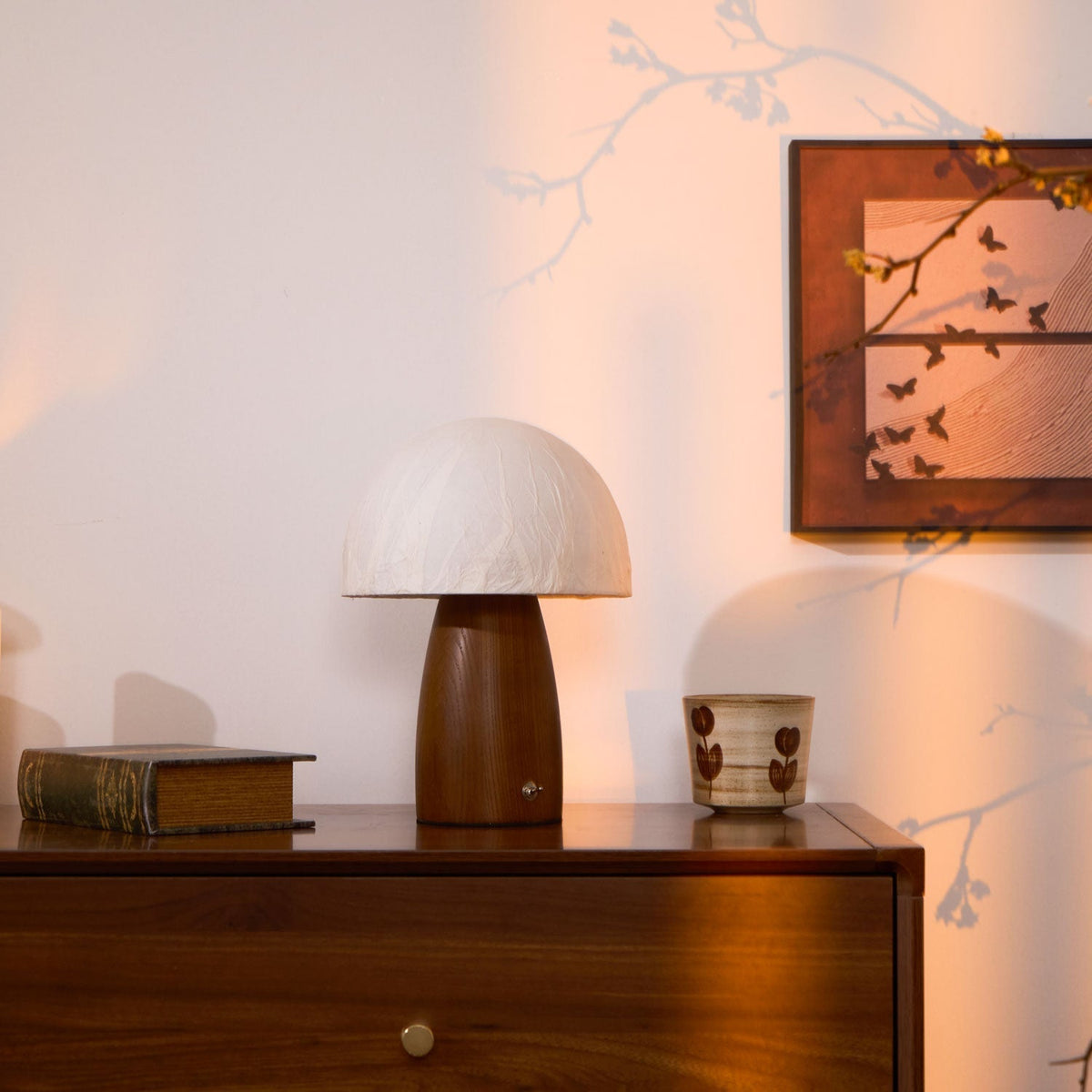 Nimbus lámpara de mesa de madera y tela