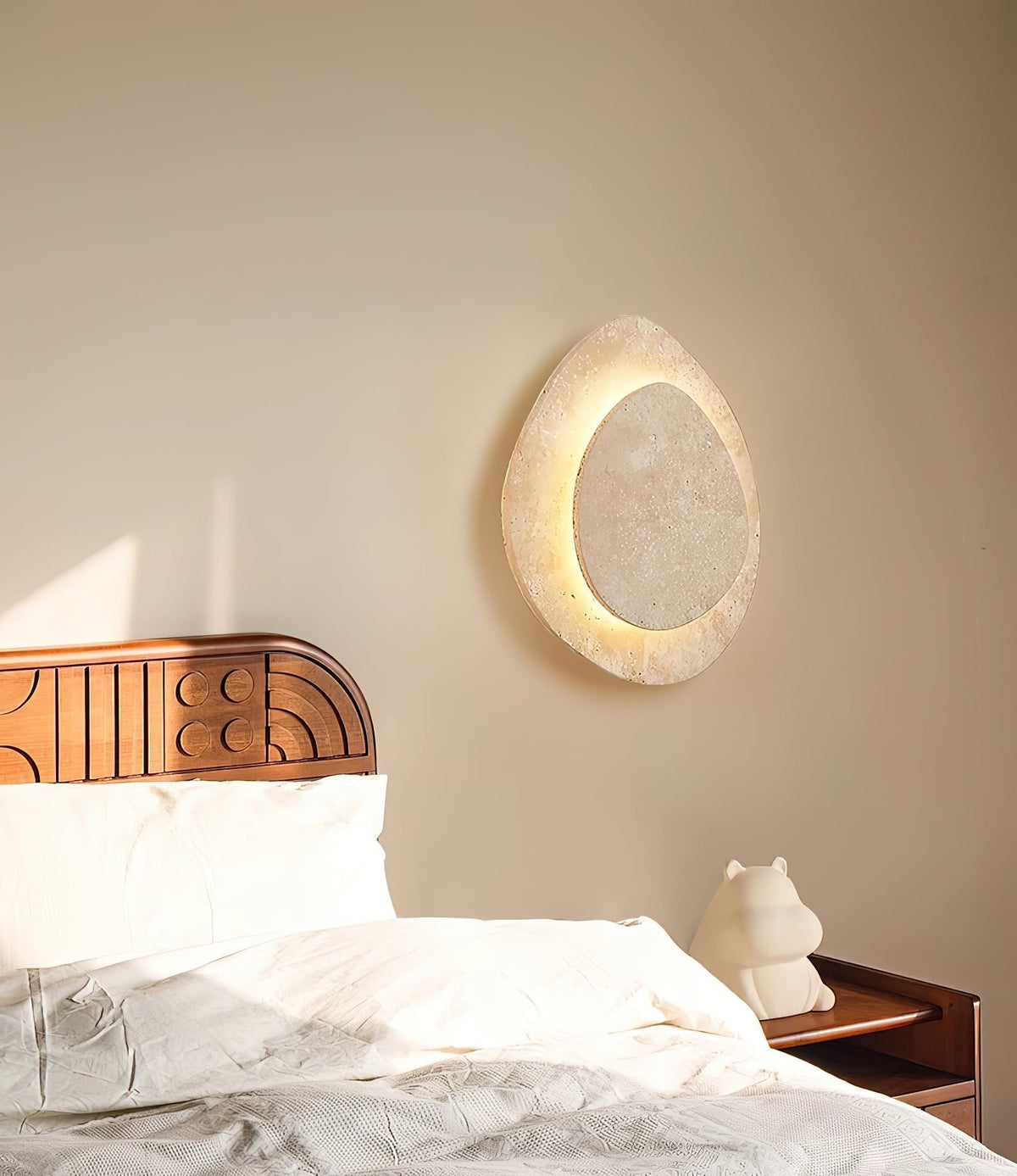 Yrvuvyn aplique de pared Individual Creativity travertino
