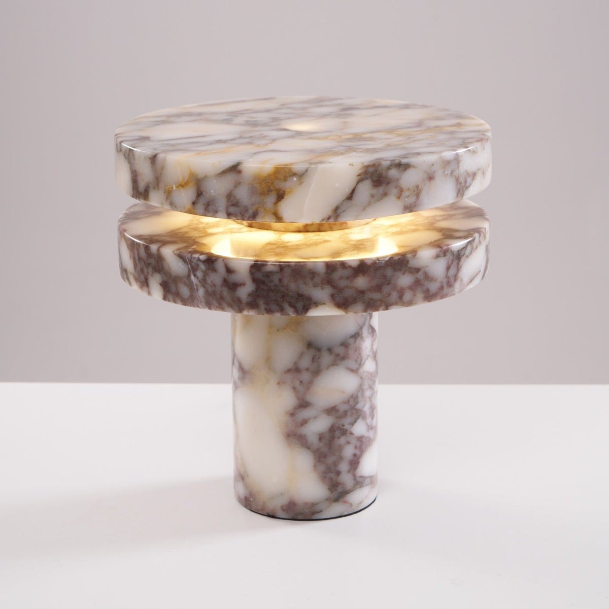 Selerine lámpara de mesa de mármol