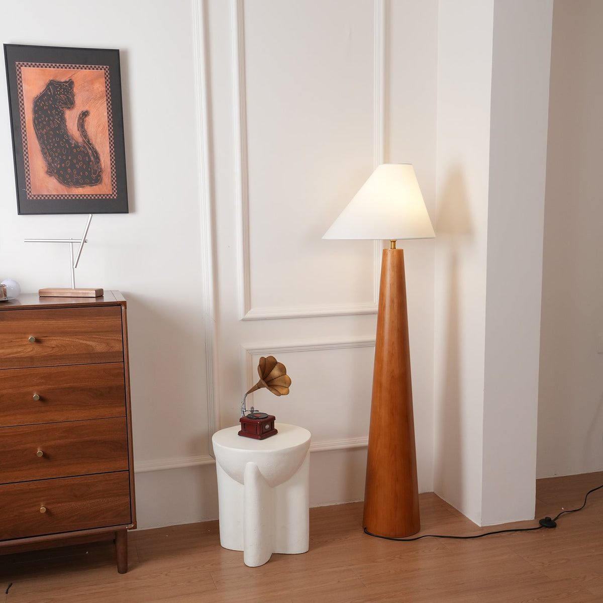 Pinnacle lámpara de pie minimalista de madera