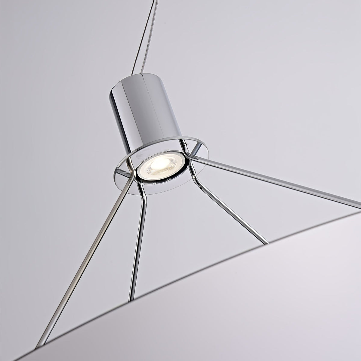 Brio lámpara colgante minimalista de acero