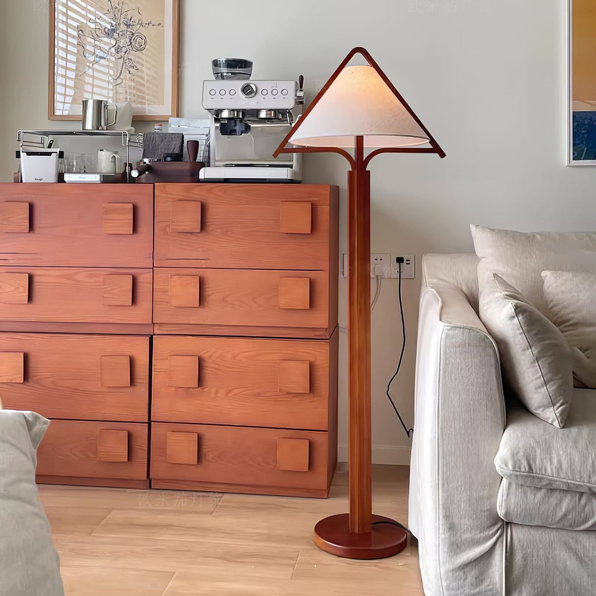 Ersolan lámpara de pie triangular de madera y tejido