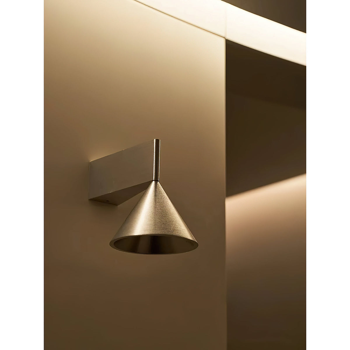 Rivarise aplique de pared Veyr