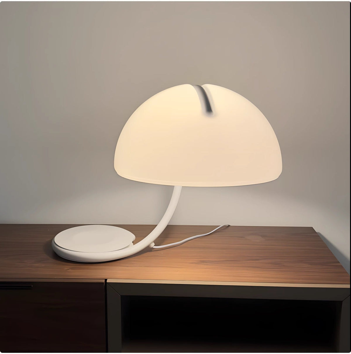 Terialielle lámpara de mesa Arc cúpula