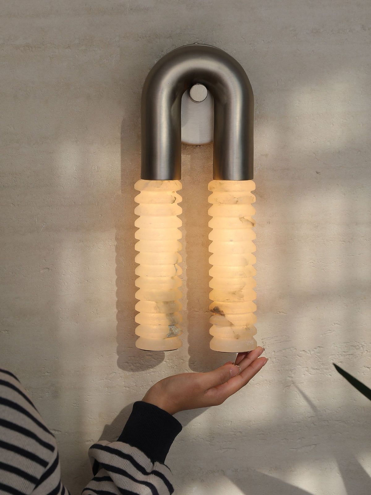 Talbe alabastro Arc Ridge aplique de pared moderno