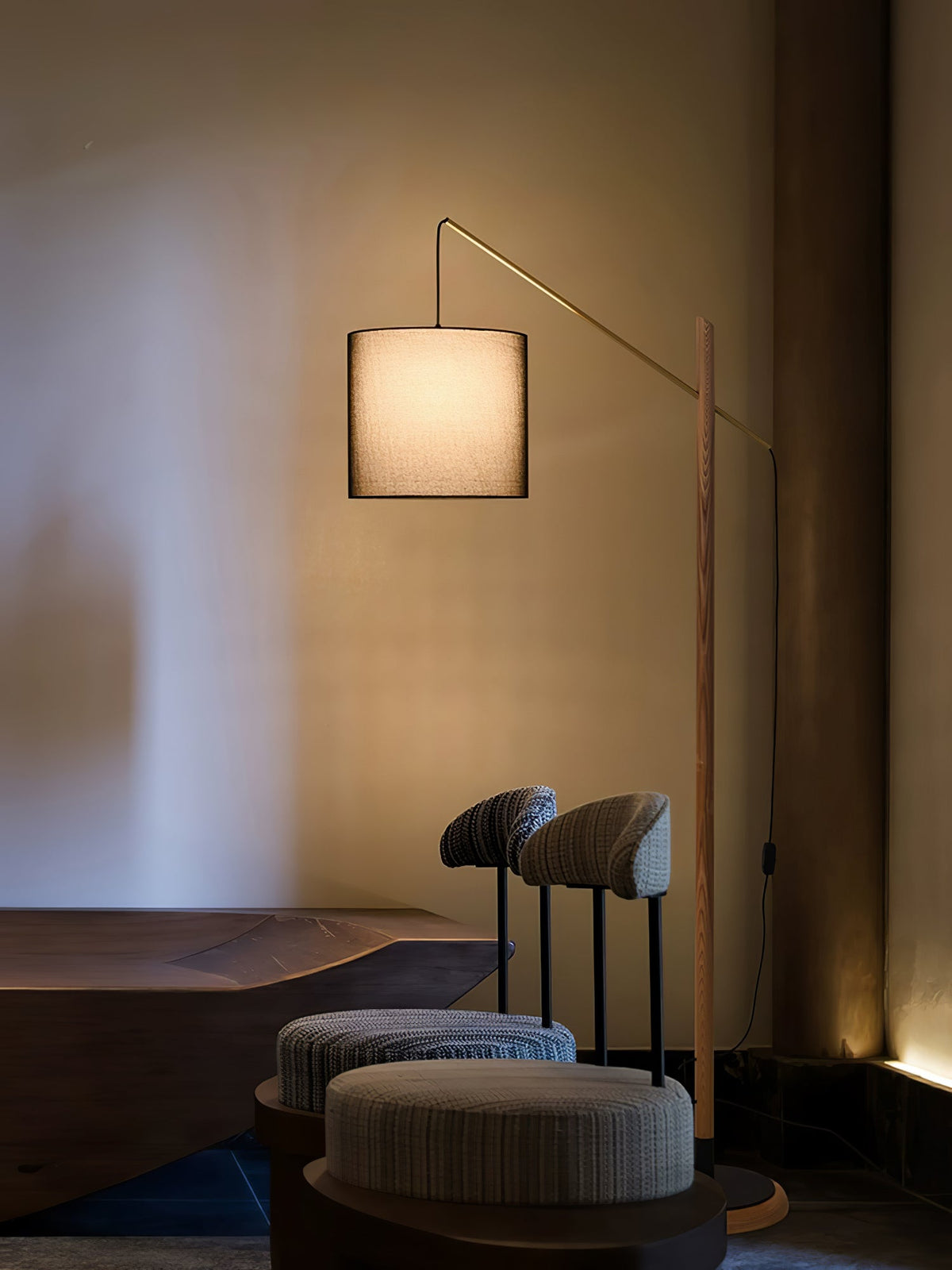 Nyvariol lámpara de pie minimalista de madera