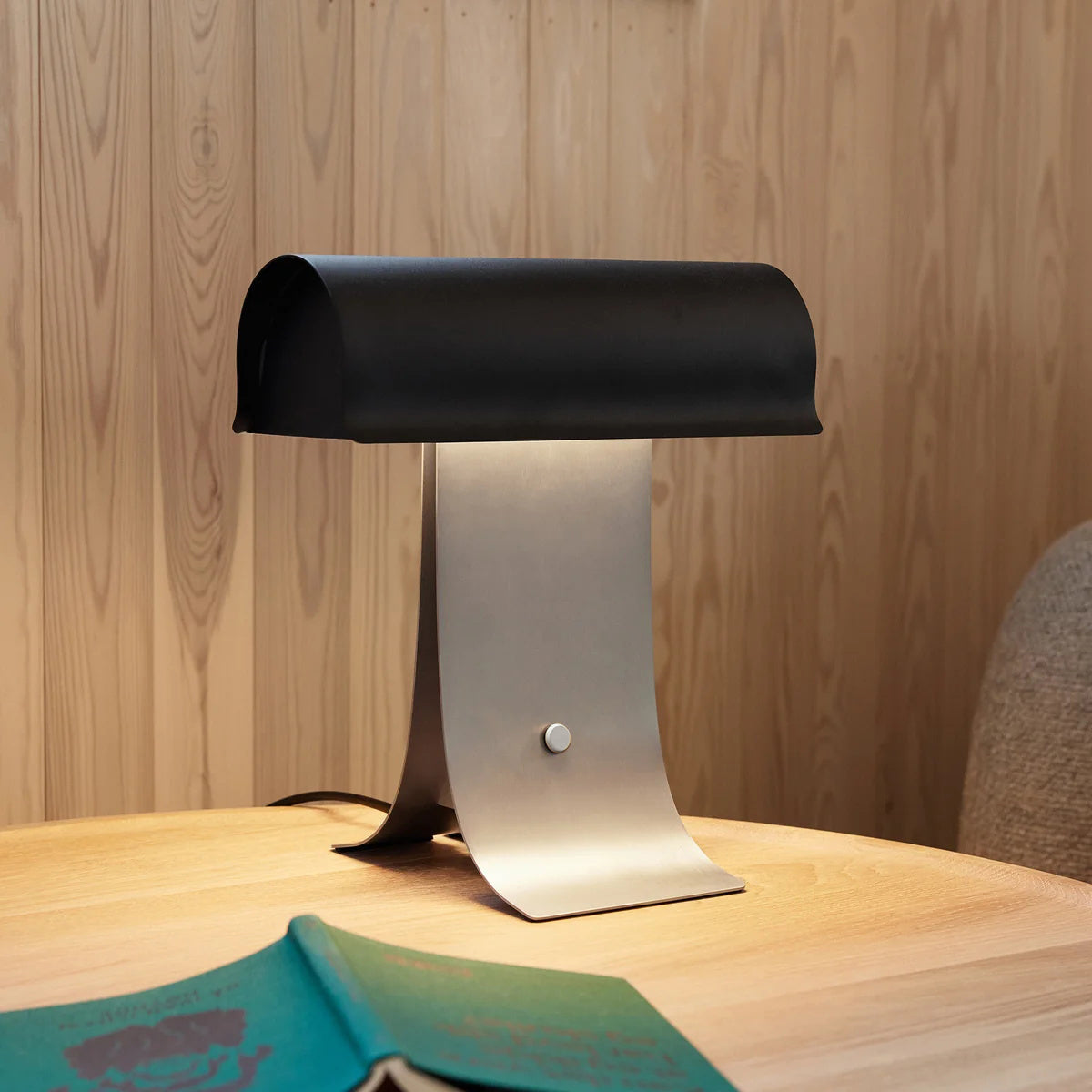 Noirvian lámpara de mesa