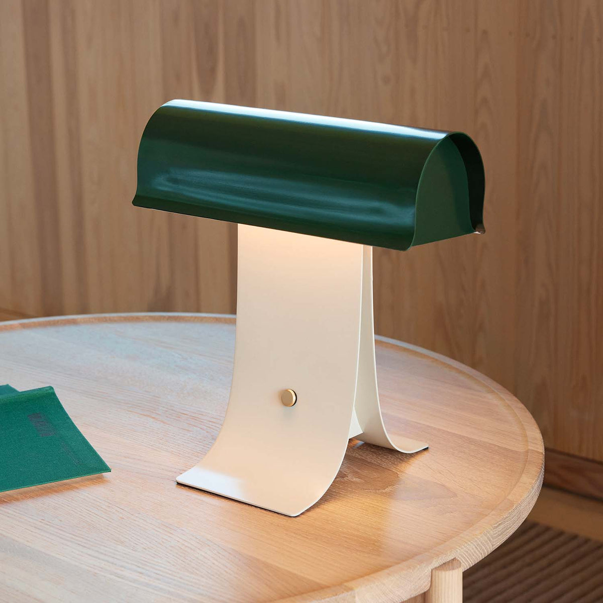 Liorven lámpara de mesa industrial de acero