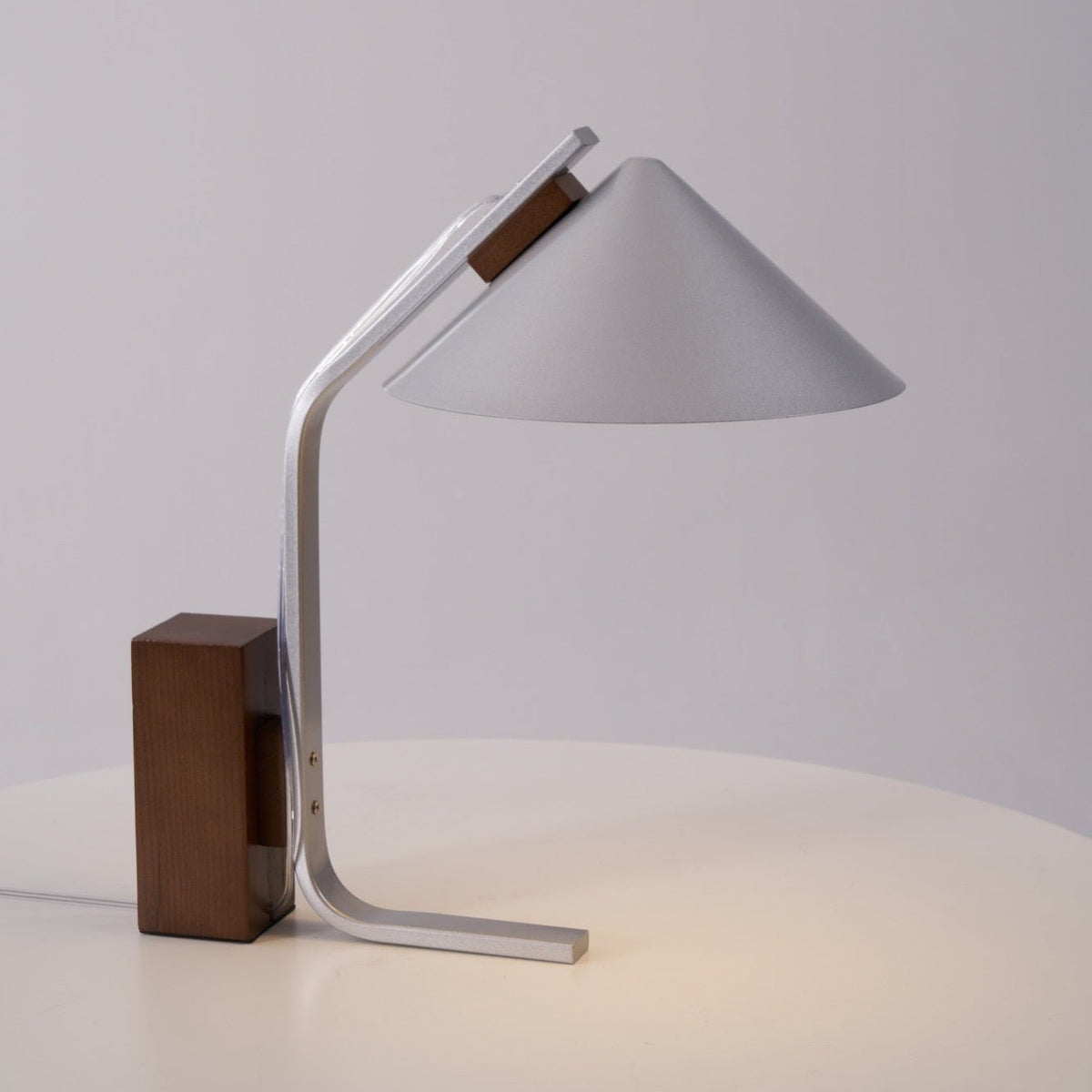 Ireld lámpara de mesa moderna